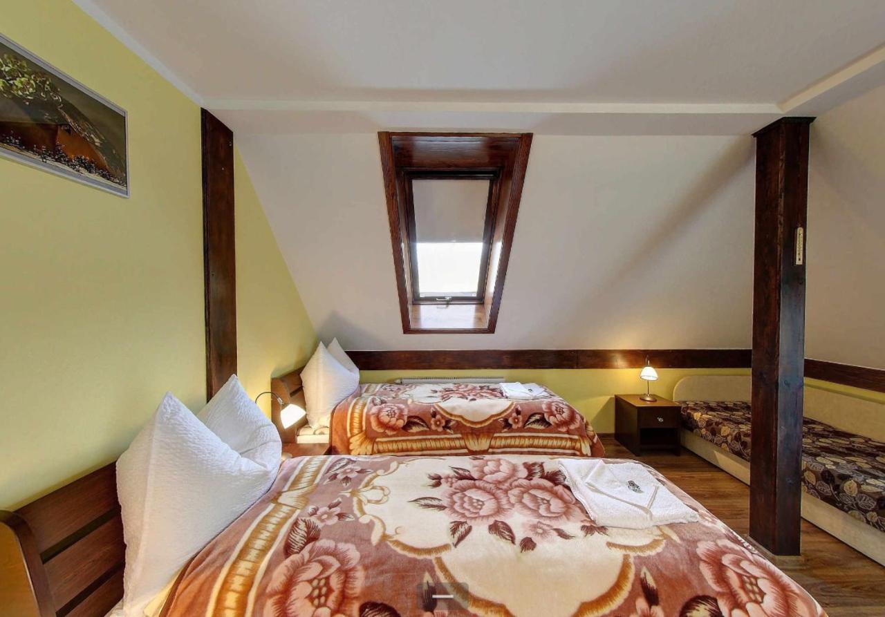Villa Jura Pokoje Gościnne Zarki Zewnętrze zdjęcie