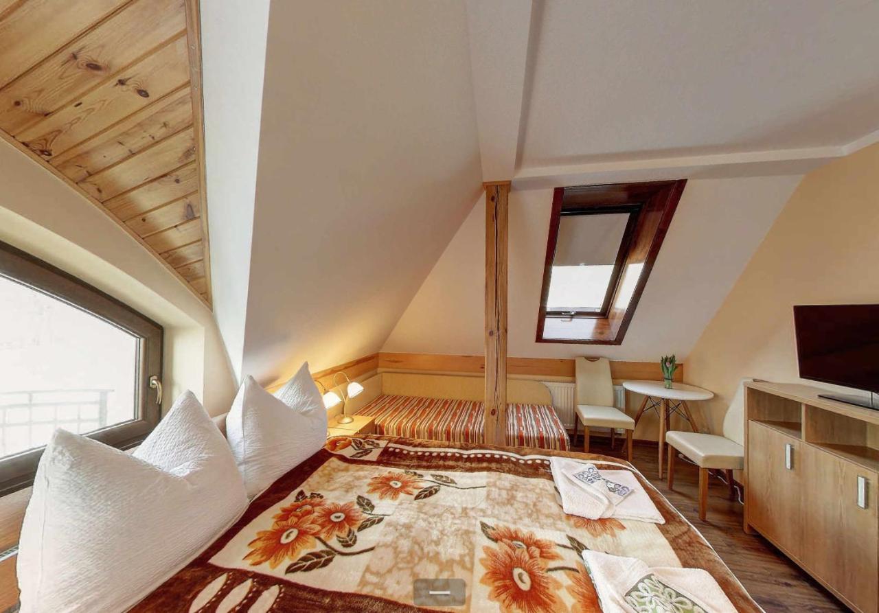 Villa Jura Pokoje Gościnne Zarki Zewnętrze zdjęcie