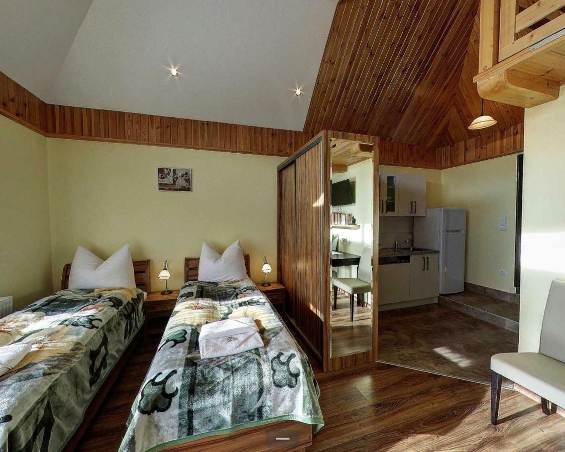 Villa Jura Pokoje Gościnne Zarki Zewnętrze zdjęcie
